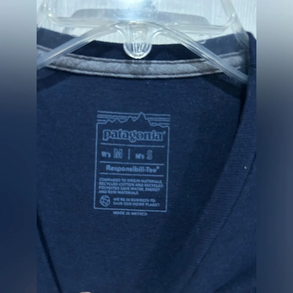 Patagonia Men's Small Fitz Roy Icon Responsibili-Tee T-Shirt New Navy Blue NWT